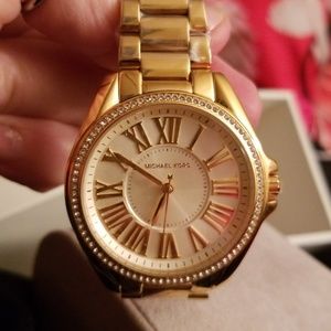 MICHAEL KORS GOLD WATCH